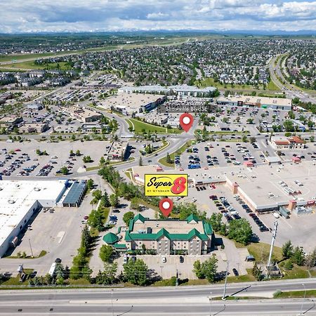 Super 8 By Wyndham Calgary Shawnessy Area Hotel Exterior photo