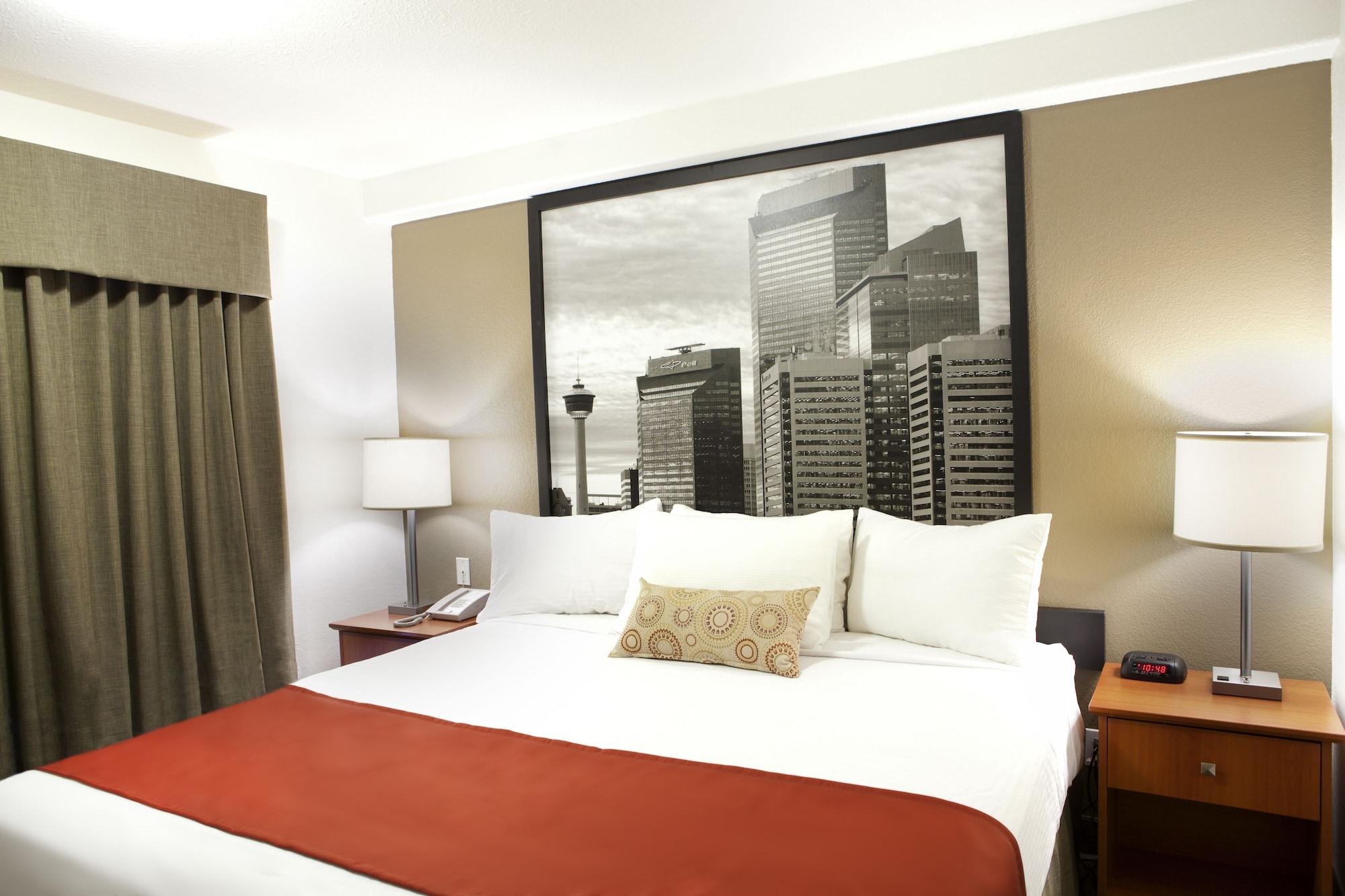 Super 8 By Wyndham Calgary Shawnessy Area Hotel Exterior photo