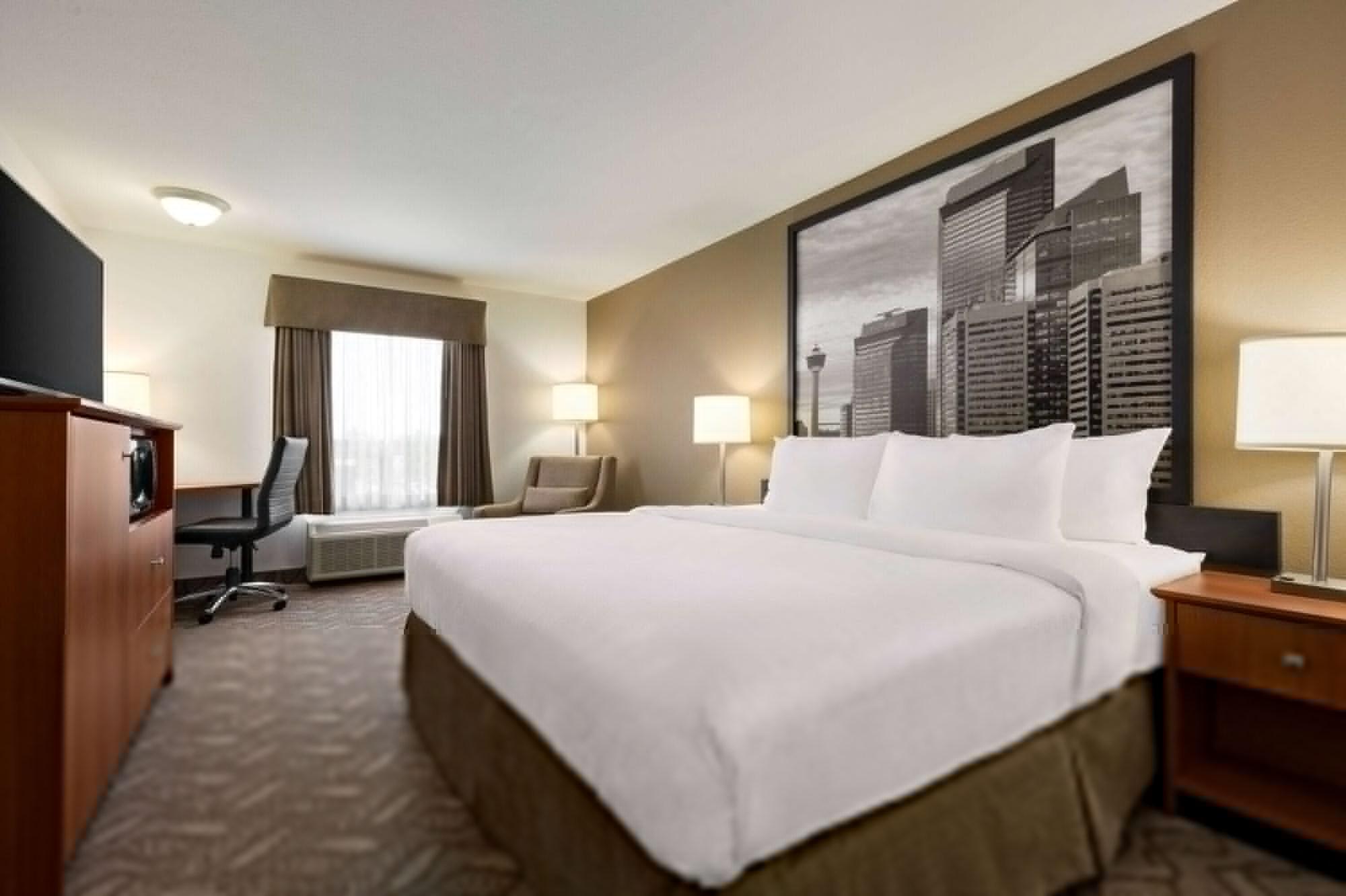 Super 8 By Wyndham Calgary Shawnessy Area Hotel Exterior photo